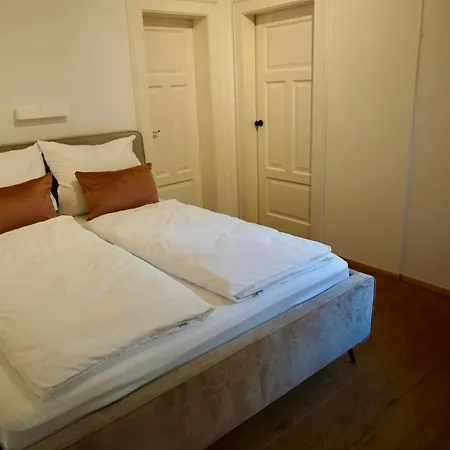 125 M2 In Fuer 6, 2 Schlafzimmer, Nahe Nuernberg & Messe Appartement Fürth