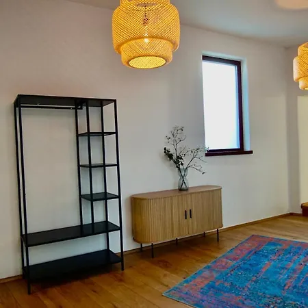 125 M2 In Fuer 6, 2 Schlafzimmer, Nahe Nuernberg & Messe Appartement