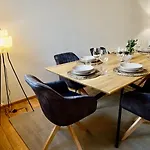 125 M2 In Fuer 6, 2 Schlafzimmer, Nahe Nuernberg & Messe Apartmán Fürth