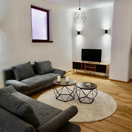 125 M2 In Fuer 6, 2 Schlafzimmer, Nahe Nuernberg & Messe *