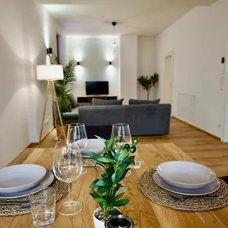 125 M2 In Fuer 6, 2 Schlafzimmer, Nahe Nuernberg & Messe Fürth