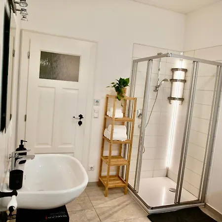 125 M2 In Fuer 6, 2 Schlafzimmer, Nahe Nuernberg & Messe Fürth