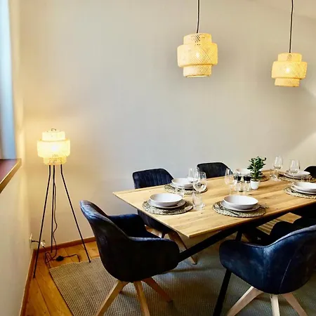 Appartamento 125 M2 In Fuer 6, 2 Schlafzimmer, Nahe Nuernberg & Messe
