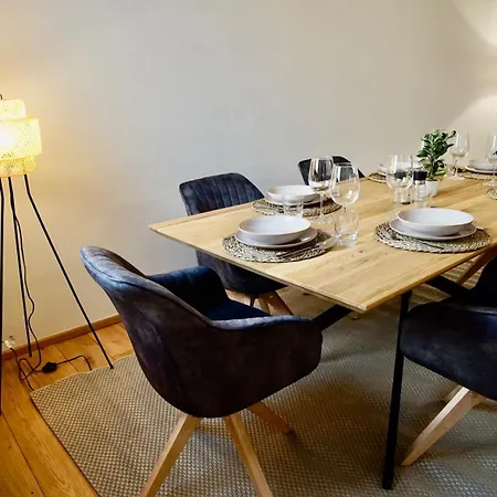 125 M2 In Fuer 6, 2 Schlafzimmer, Nahe Nuernberg & Messe Apartment Fürth