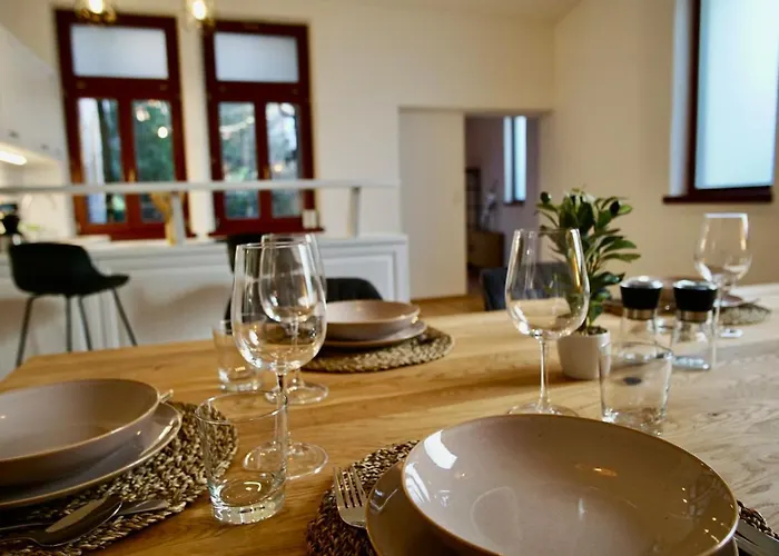 125 M2 In Fuer 6, 2 Schlafzimmer, Nahe Nuernberg & Messe * Fuerth